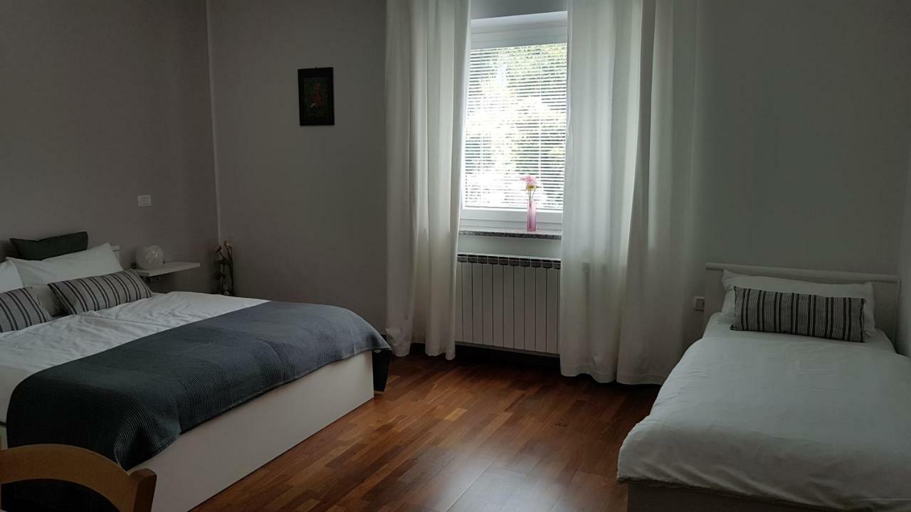 Guesthouse Pri Mihelovih Sezana Ngoại thất bức ảnh